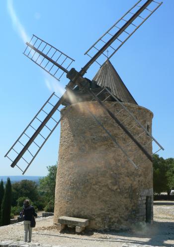 Saint-Saturnin-les-Apt, moulin à vent